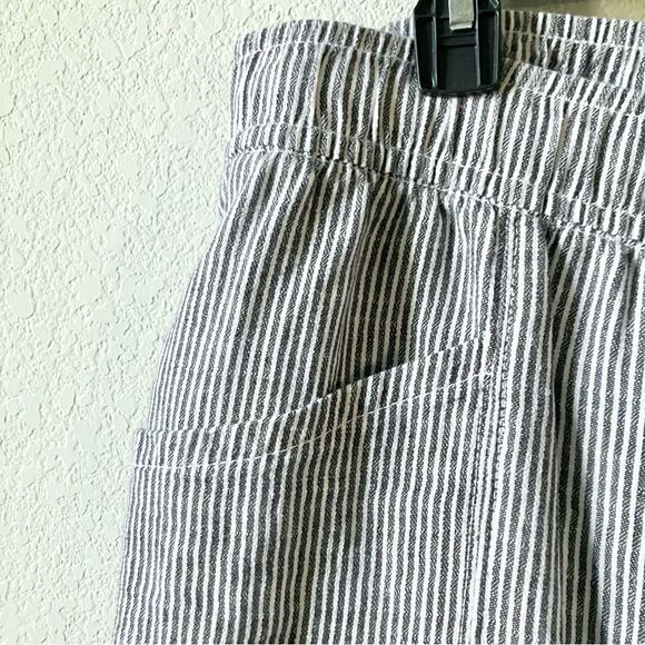 Old Navy Pinstriped Minimalist Linen Cropped Pull On Elastic Waist Trousers 2X - Picture 5 of 8